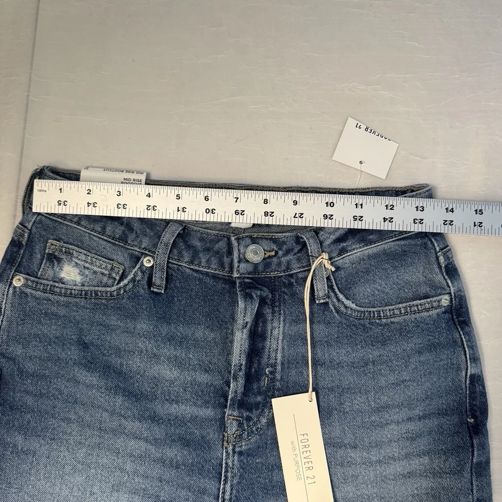 Forever 21 Denim Medium Washed Midrise Slimfit Bootcut Leg Sz 27 Distressed New - Picture 11 of 13